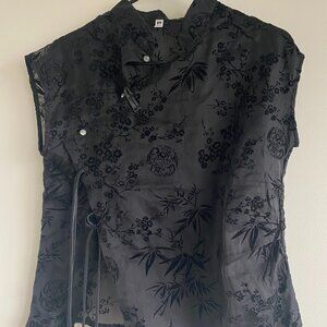 Chic Black Kimono Top